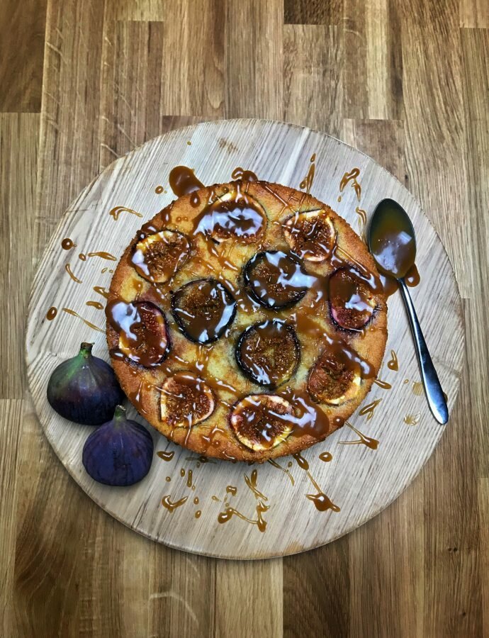 Caramelised Fig and Cinnamon Cake